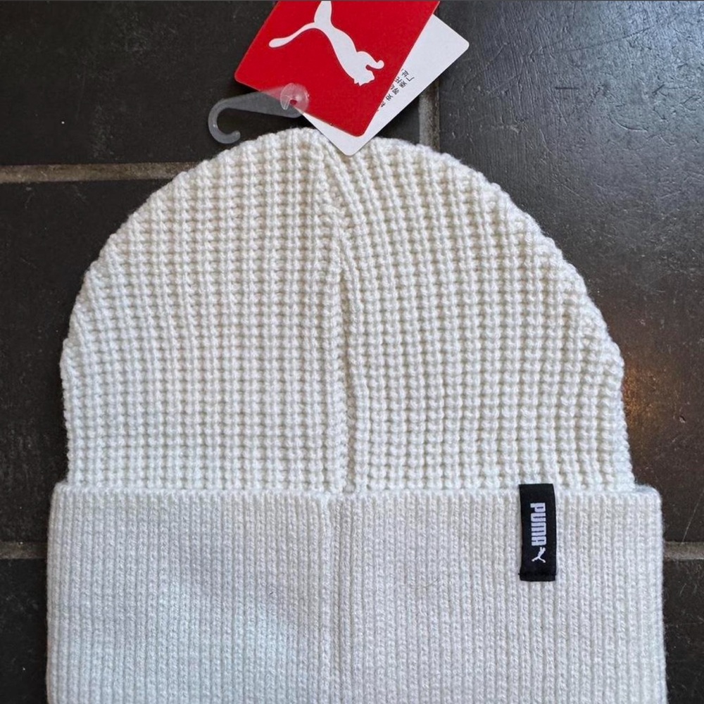 Puma Warm White Knit Beanie with Metal Cat Logo - Picture 2 of 3